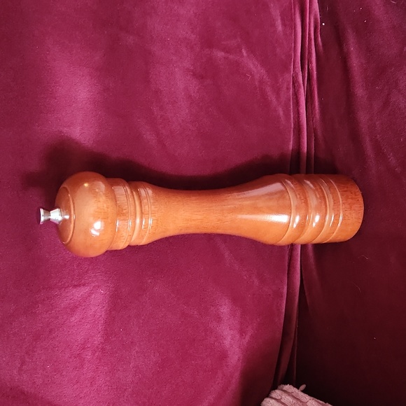 COPY - Vintage Mr. Dudley/Gessner PepperMill 10" Glossy Walnut #MRD8CS10PGW NIB - Picture 2 of 6